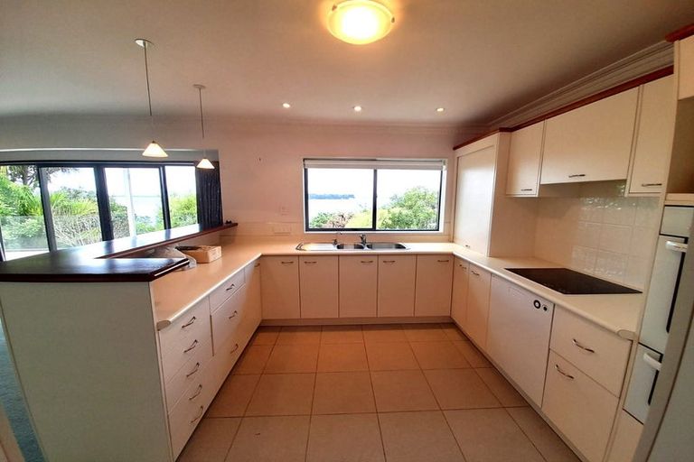 Photo of property in 17 Tinopai Drive, Omokoroa, 3114