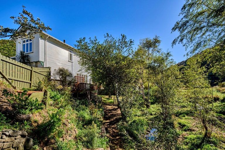 Photo of property in 202 Happy Valley Road, Owhiro Bay, Wellington, 6023