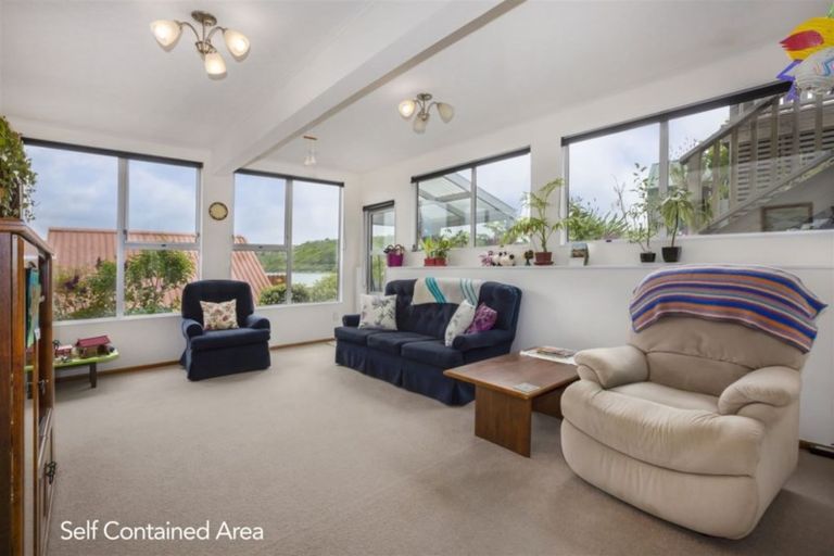 Photo of property in 8 Brora Crescent, Papakowhai, Porirua, 5024