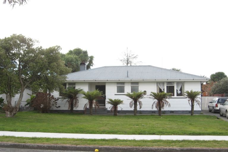 Photo of property in 6 Shackleton Street, Maraenui, Napier, 4110