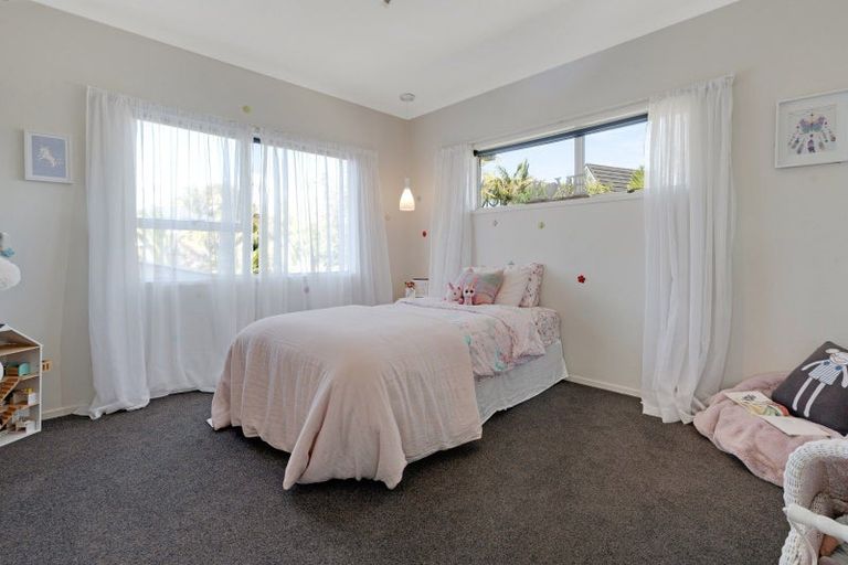 Photo of property in 10 Sea View Terrace, Cockle Bay, Auckland, 2014