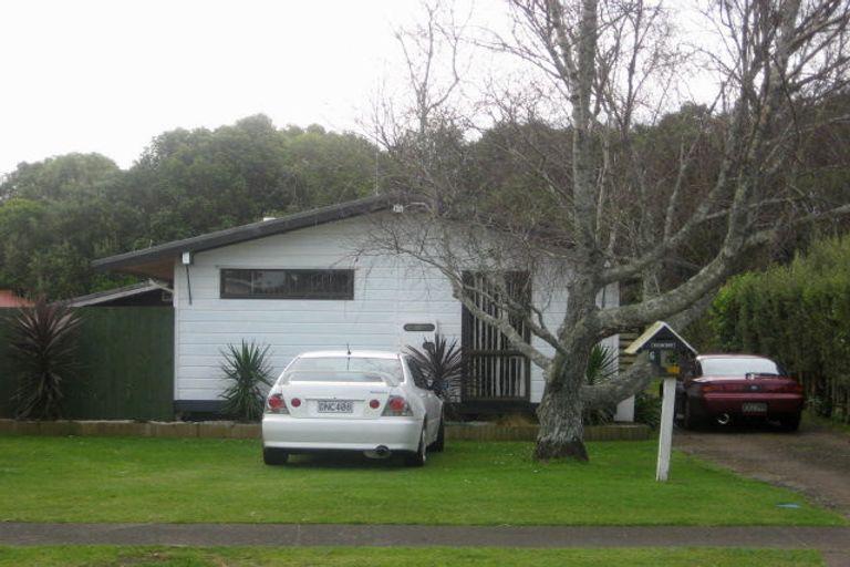 Photo of property in 6 Hamua Place, Waitara, 4320