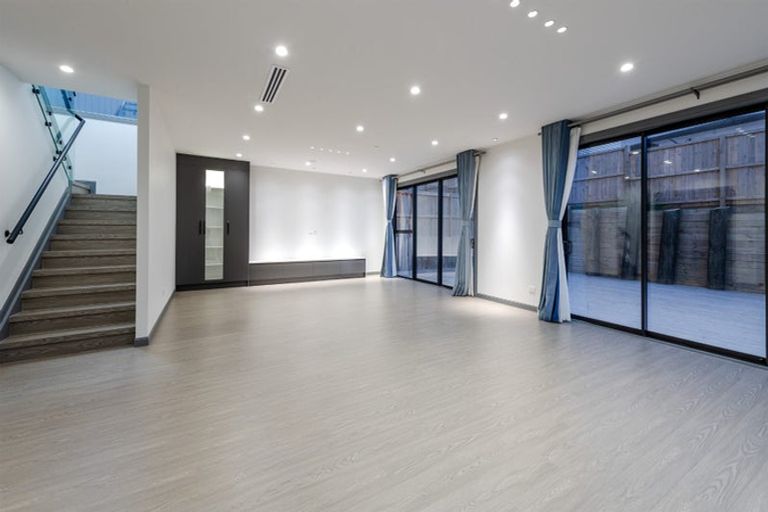 Photo of property in 14 Greenstead Close, Flat Bush, 2019