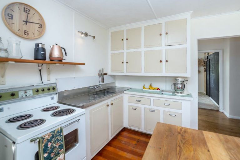 Photo of property in 2430 State Highway 2, Greytown, 5794