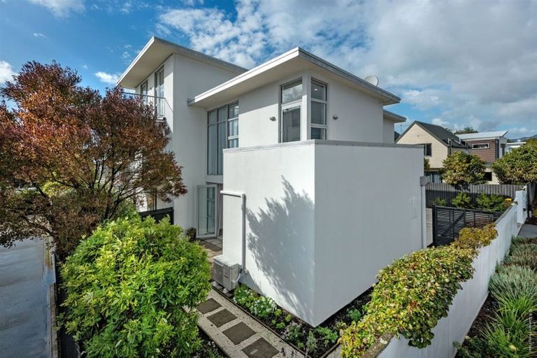 Photo of property in 4/44 Packe Street, Edgeware, Christchurch, 8013