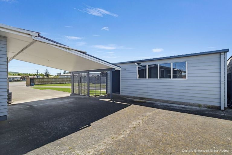 Photo of property in 17 Montgomery Street, Waipukurau, 4200