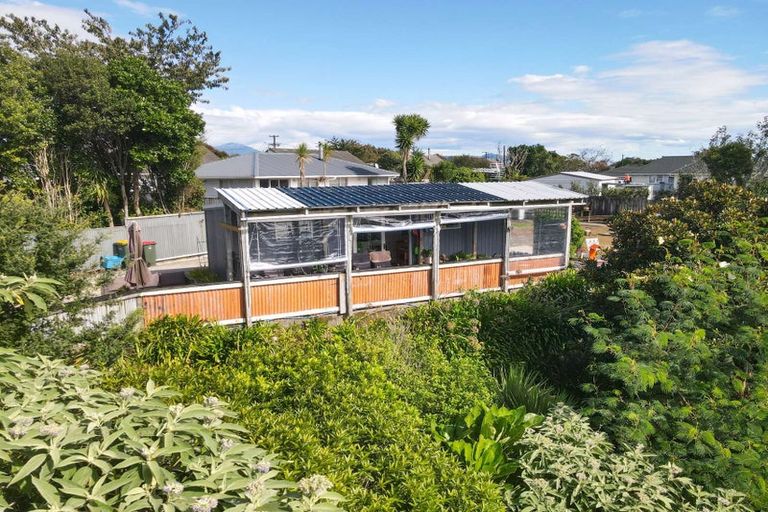 Photo of property in 21a Karaka Street, Merrilands, New Plymouth, 4312