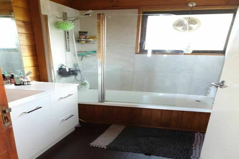 Photo of property in 9 Braund Place, Glenfield, Auckland, 0629