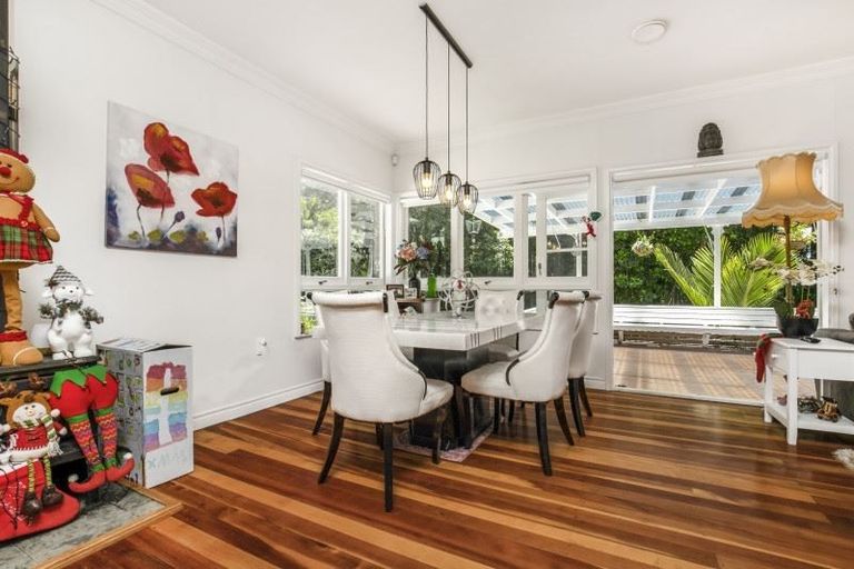 Photo of property in 70 Grande Vue Road, Hillpark, Auckland, 2102