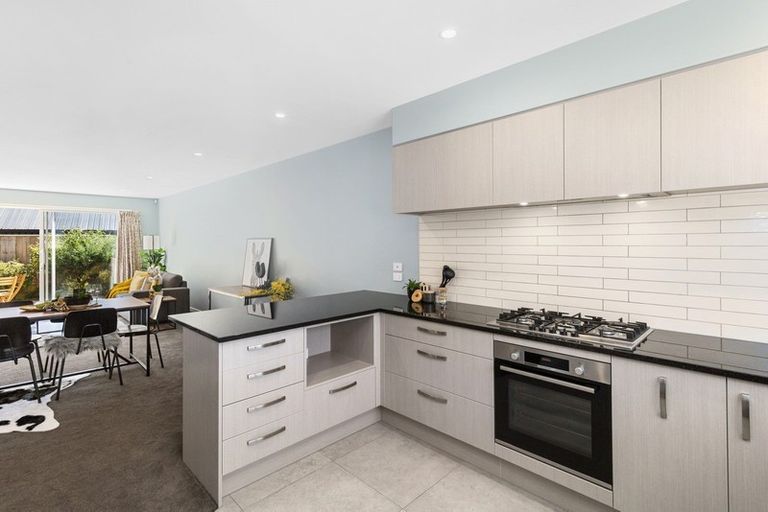 Photo of property in 51a Banks Boulevard, Whitby, Porirua, 5024