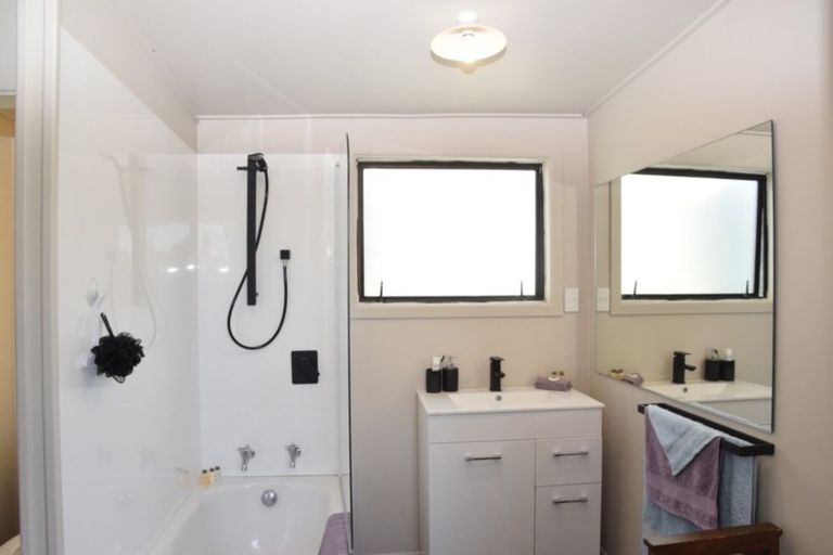 Photo of property in 2 Derby Street, Woodend, Invercargill, 9877