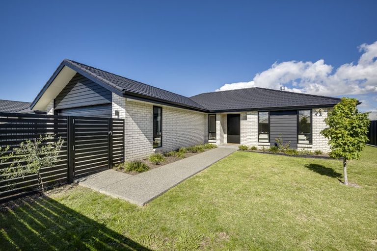 Photo of property in 15 Hikawera Drive, Frimley, Hastings, 4120