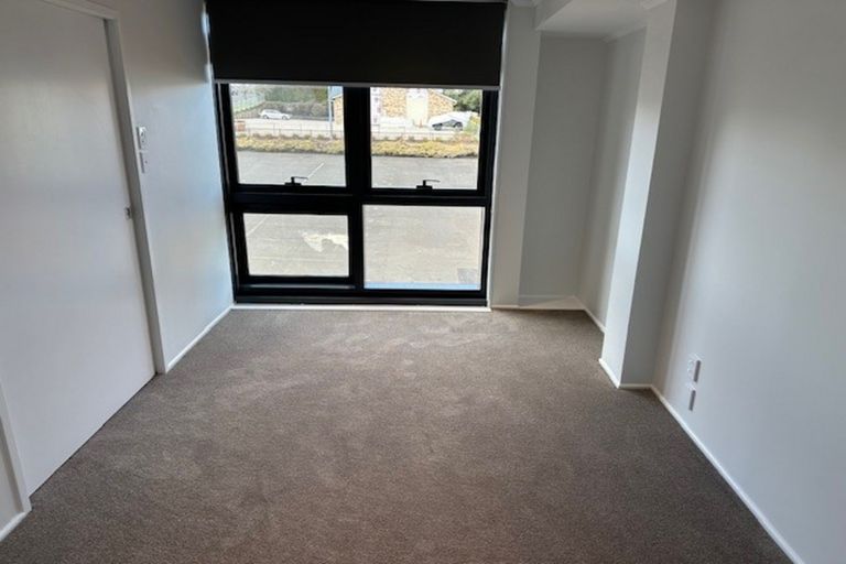 Photo of property in 17e/30 Westward Ho, Glen Eden, Auckland, 0602