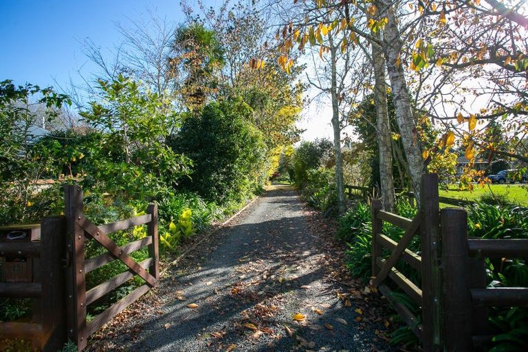 Photo of property in 261 Shakespeare Street, Leamington, Cambridge, 3432