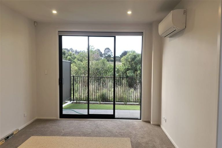 Photo of property in 44 Koreke Close, Kenepuru, Porirua, 5022