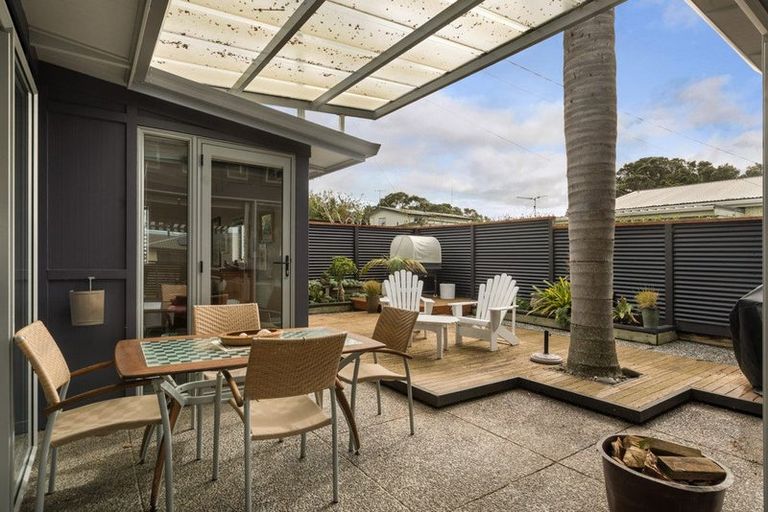 Photo of property in 32 Roretana Drive, Athenree, Waihi Beach, 3177