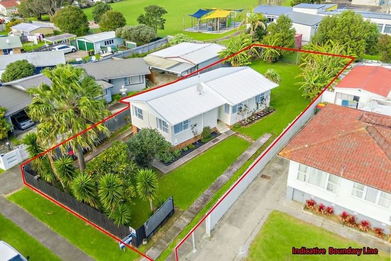 Photo of property in 43 Mckinstry Avenue, Mangere East, Auckland, 2024