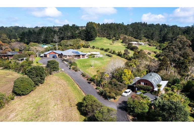Photo of property in 173 Anzac Road, Waitakere, Auckland, 0816