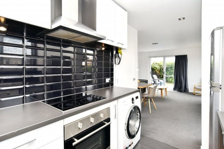 Photo of property in 1/21 Sherborne Street, St Albans, Christchurch, 8014