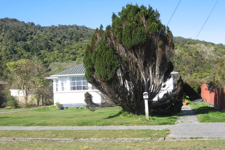 Photo of property in 75 Richmond Street, Cobden, Greymouth, 7802