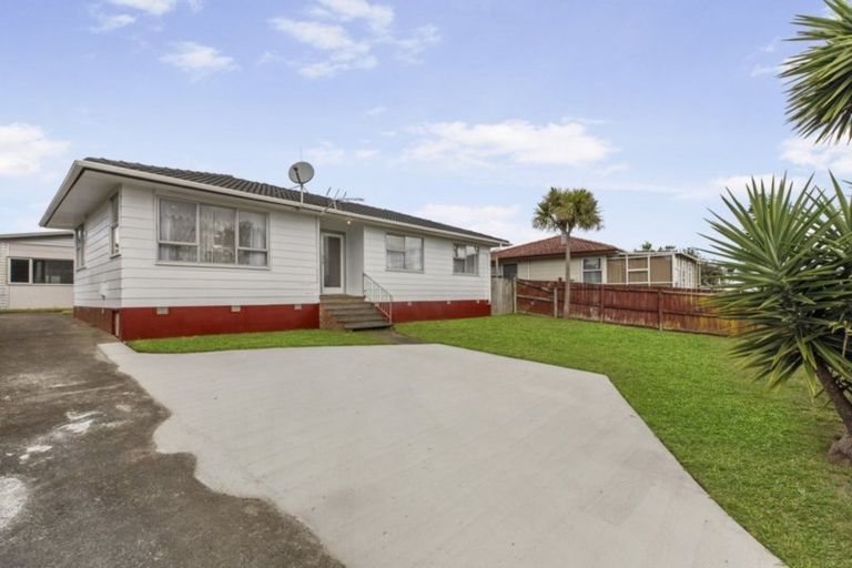 Photo of property in 13 Fairlight Place, Manurewa, Auckland, 2102