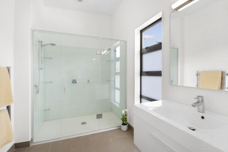 Photo of property in 30 Jordan Street, Owhiro Bay, Wellington, 6023