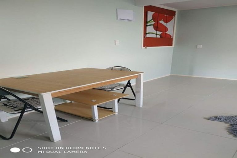 Photo of property in 28 Rotoiti Avenue, Pakuranga Heights, Auckland, 2010