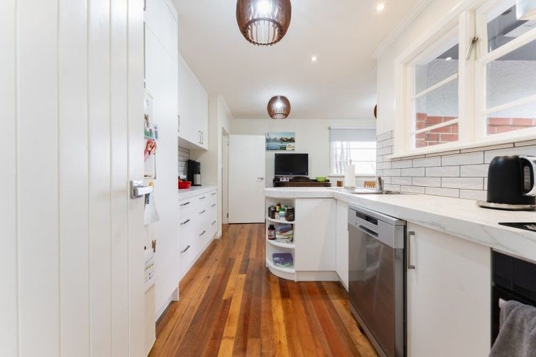 Photo of property in 45 Easther Crescent, Kew, Dunedin, 9012