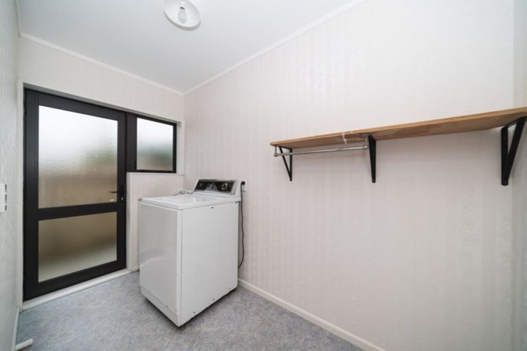 Photo of property in 6 Mckenzie Court, Terrace End, Palmerston North, 4410