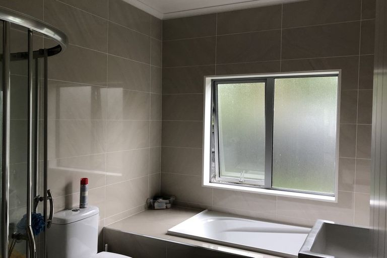 Photo of property in 11 Cartmel Avenue, Massey, Auckland, 0614