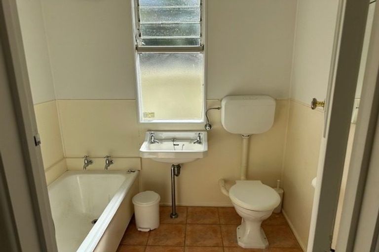 Photo of property in 2 Earnoch Avenue, Takapuna, Auckland, 0622