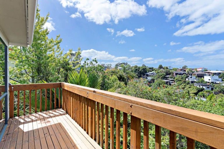 Photo of property in 899a East Coast Road, Northcross, Auckland, 0632