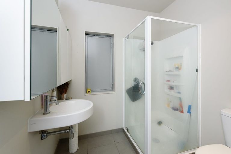 Photo of property in 18/2 Onslow Road, Khandallah, Wellington, 6035