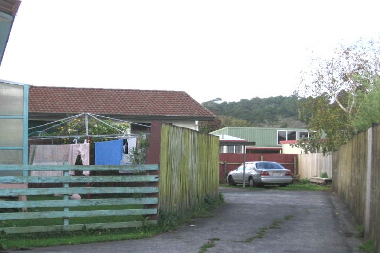 Photo of property in 2/31 Karepo Crescent, Ranui, Auckland, 0612