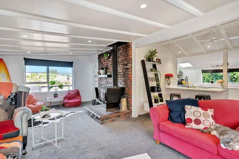 Photo of property in 47 Kings Avenue, Waikuku Beach, 7402