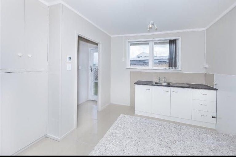 Photo of property in 1/14 Pratt Street, Papakura, 2110