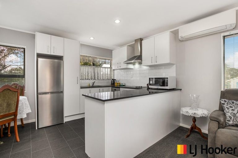 Photo of property in 1/3 Seaward Place, Wattle Downs, Auckland, 2103