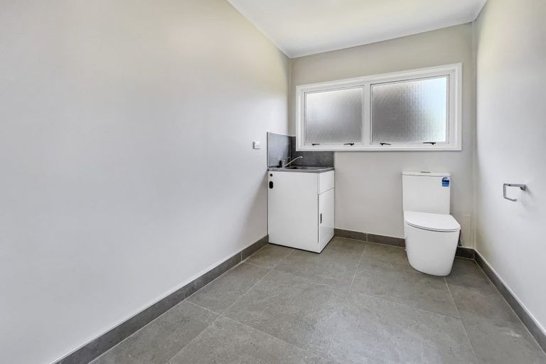 Photo of property in 17 Oxford Road, Manurewa, Auckland, 2102