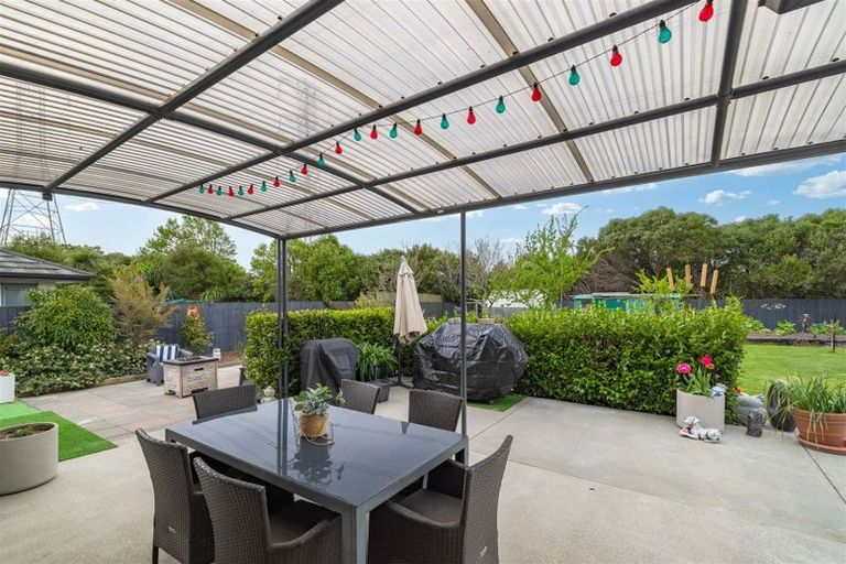 Photo of property in 14 Sweet Waters Place, Woolston, Christchurch, 8023