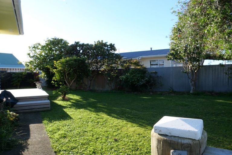 Photo of property in 9 Iti Street, Otaki, 5512