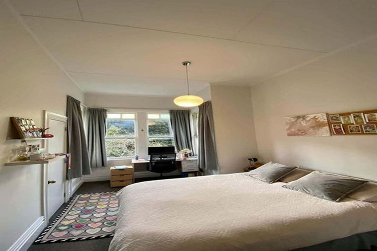 Photo of property in 173 Glenmore Street, Kelburn, Wellington, 6012