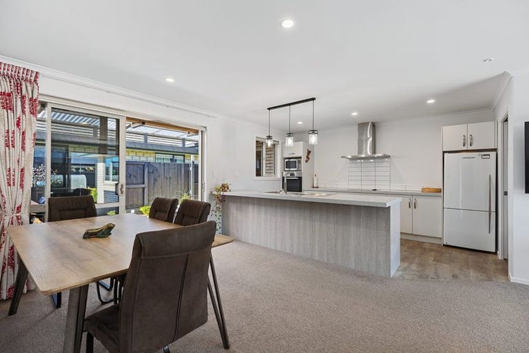 Photo of property in 21 Batty Street, Papamoa Beach, Papamoa, 3118