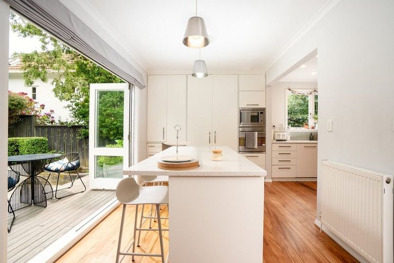 Photo of property in 110 Karori Road, Karori, Wellington, 6012