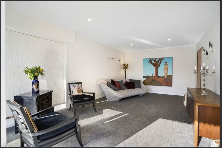 Photo of property in 1/59 Tawa Road, One Tree Hill, Auckland, 1061