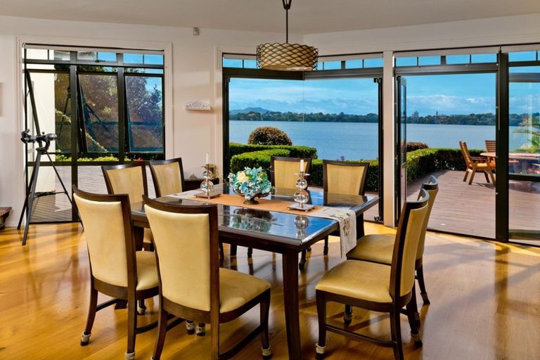 Photo of property in 4/76 Shakespeare Road, Milford, Auckland, 0620