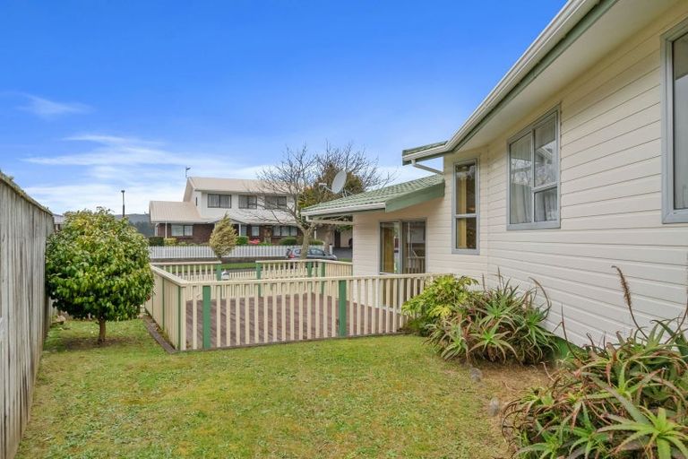 Photo of property in 106 Gemstone Drive, Birchville, Upper Hutt, 5018