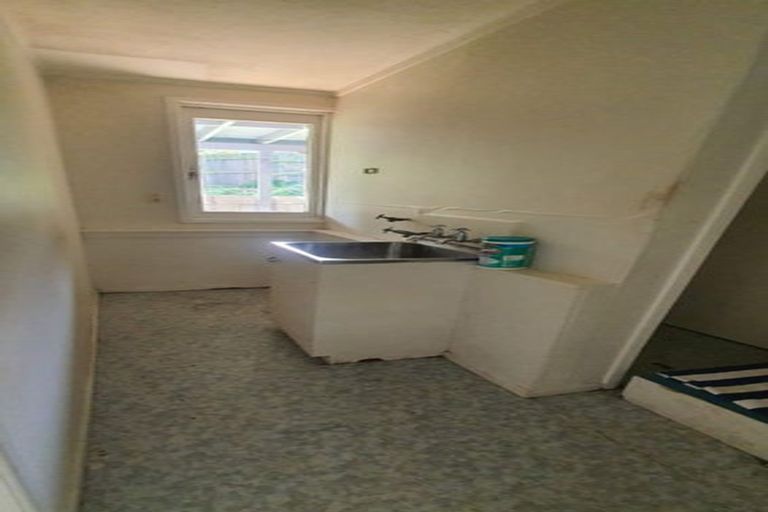 Photo of property in 149 Reeves Road, Pakuranga Heights, Auckland, 2010