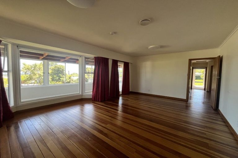 Photo of property in 21 Kereru Street, Waikanae, 5036