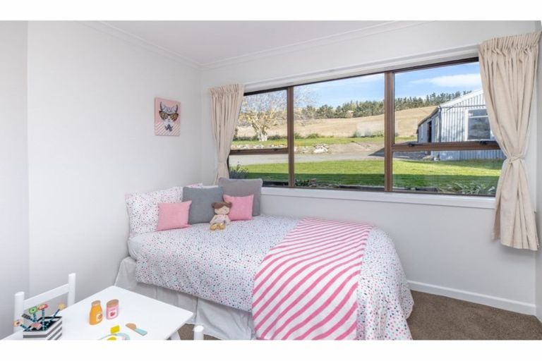 Photo of property in 19 Oxford Street, Waikari, 7420