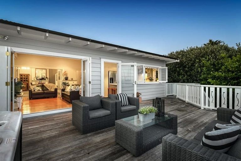 Photo of property in 60 Wiseley Road, Hobsonville, Auckland, 0618